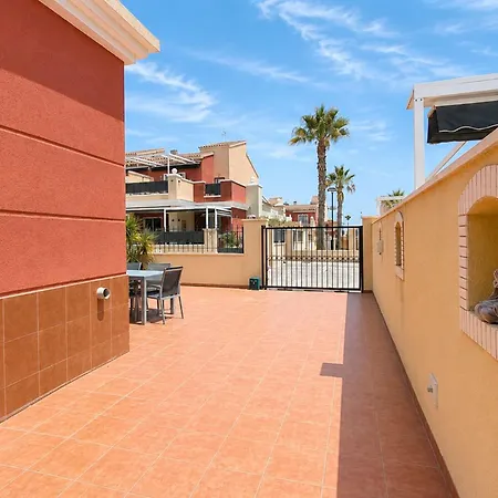 Altos De La Baha Spacious Townhouse With Private Garden Pool Feriehus Torrevieja