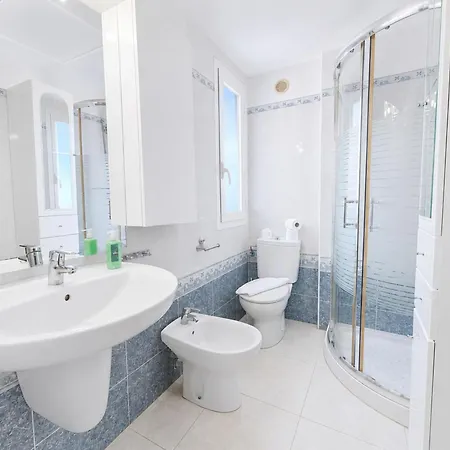 Altos De La Baha Spacious Townhouse With Private Garden Pool Feriehus Torrevieja